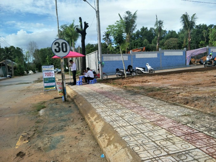 Hệ thống cơ sở hạ tầng giao thông đường Nguyễn Trung Trực được đầu tư hiện đại 
