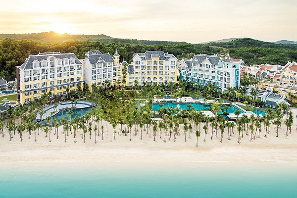 JW Marriott Phú Quốc Emerald Bay thu hút một lượng lớn khách du lịch đến An Thới
