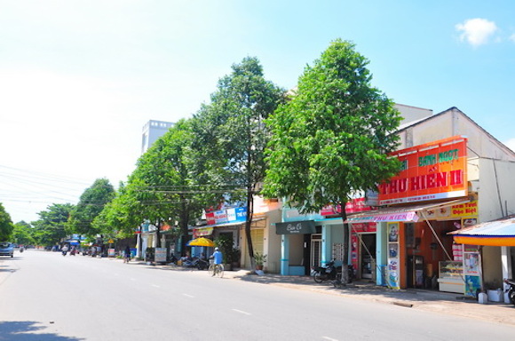 Đường Nguyễn Trung Trực là một trong những con đường có chiều dài lớn nhất Phú Quốc
